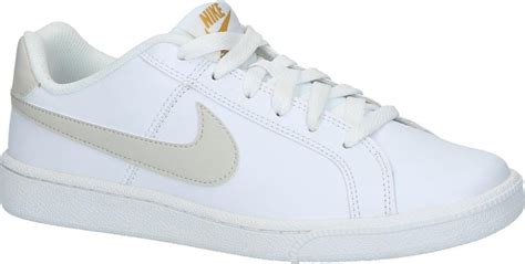 nike dames wit met gekleurd zolen|Witte Nike Sneakers voor dames online .